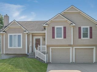 16303 Warwick St, Olathe, KS 66062