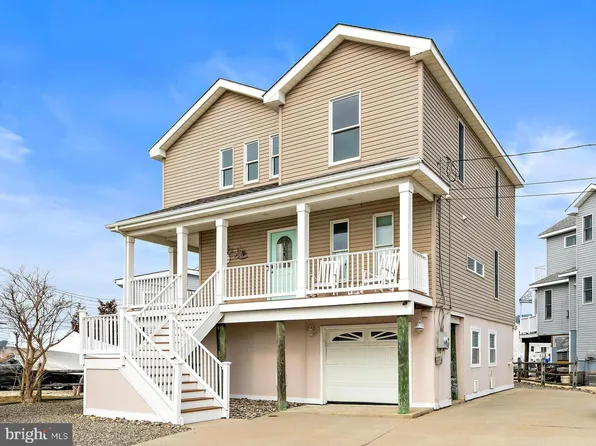 8 Marin Ln, Manahawkin, NJ 08050