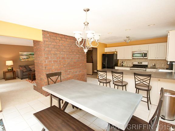 5th image of 4660 Terry Dr SE