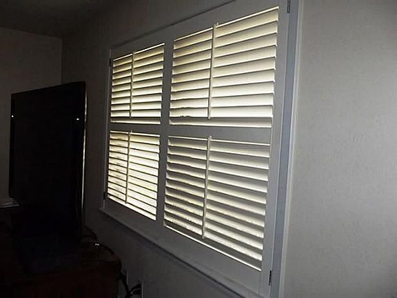 3rd image of 3205 Westfield Ave