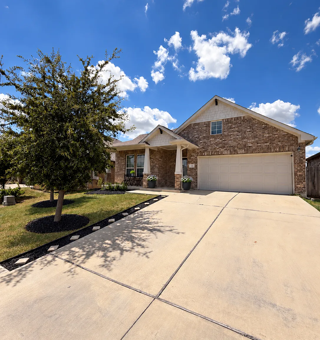 3 bed, 2268 sqft, $2,595 — Photo 1