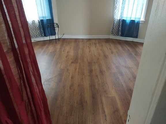 3rd image of 2117 Bailey Ave APT 2