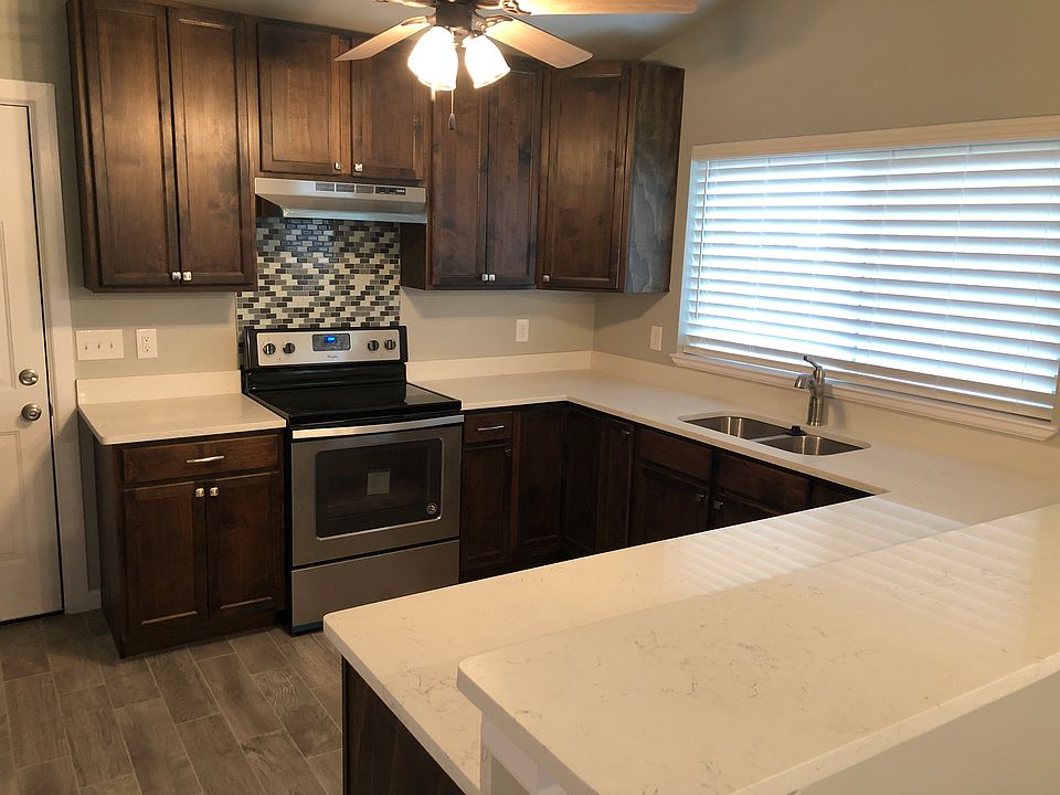 1st image of 2403 Forestbrook Dr