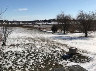 164 Maple Dr, Fredericksburg, PA 17026