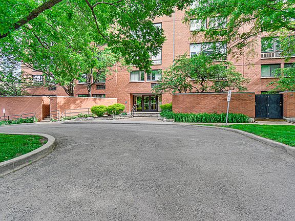 2nd image of 1169 S Plymouth Ct APT 115