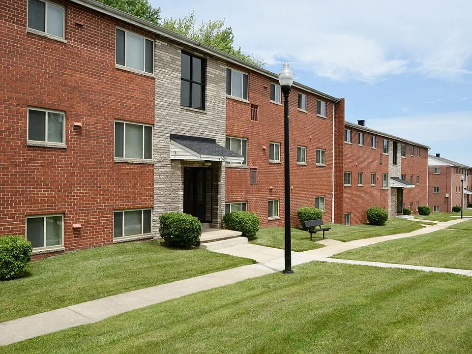 Arbuta Arms Apartments*