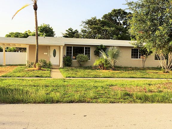 5th image of 10125 Sw 212 St