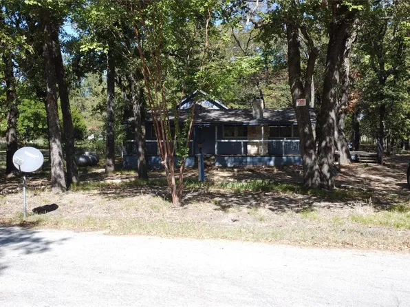 216 Comanche Trl, West Tawakoni, TX 75474