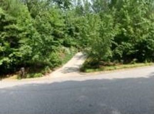 101 Rhododendron Dr, Chapel Hill, NC 27517