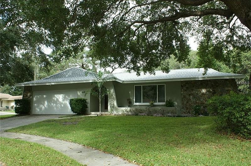 1st image of 1618 Pine Pl