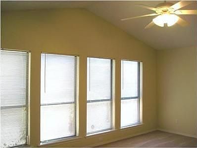 5th image of 102 White Sands Dr