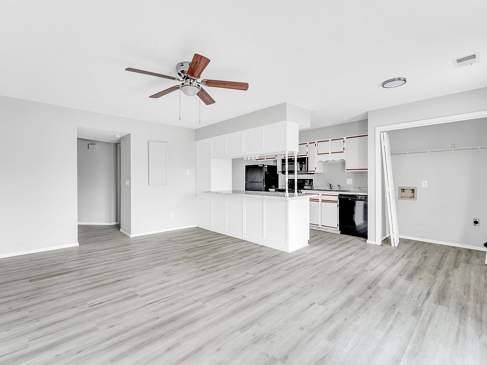 1st image of 110 Kimberling Shores Lane #4