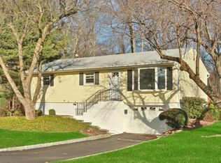 14 Elinor Pl, New City, NY