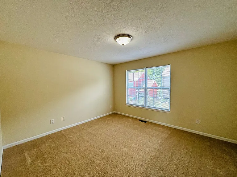 1725 Aden Ln — Photo 14