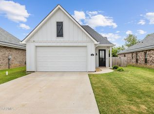 316 Adry Ln, Youngsville, LA 70592