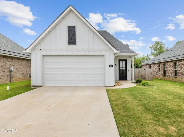 316 Adry Ln, Youngsville, LA 70592