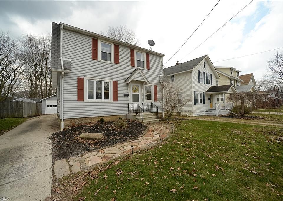1st image of 218 Marguerite Ave