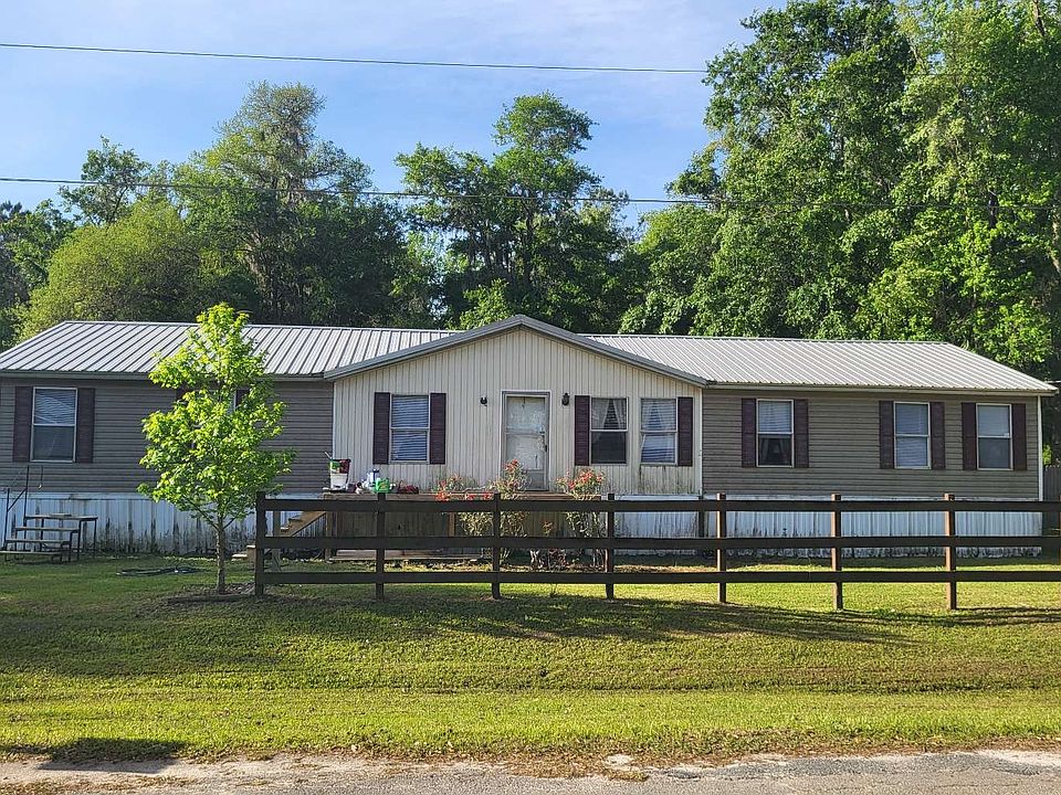 1st image of 160 NE Oakforest Gln