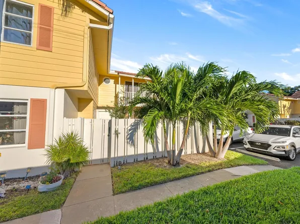 169 Seabreeze Circle, Jupiter, FL 33477
