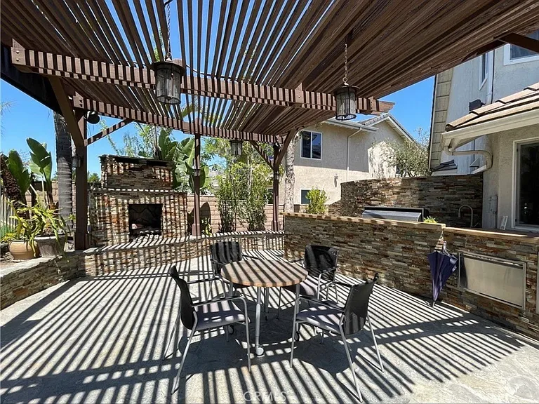 Quail Run Dr — Photo 3