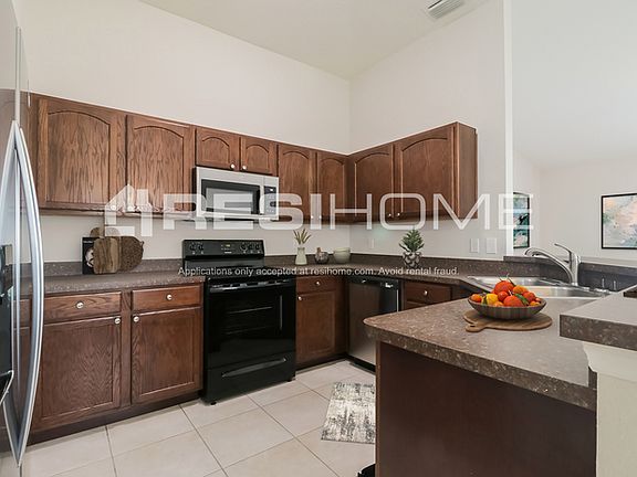 2nd image of 352 Lake Eloise Pointe Dr