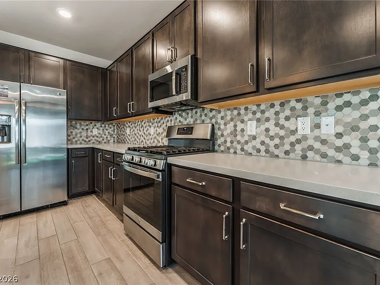 6735 High Quest St — Photo 3