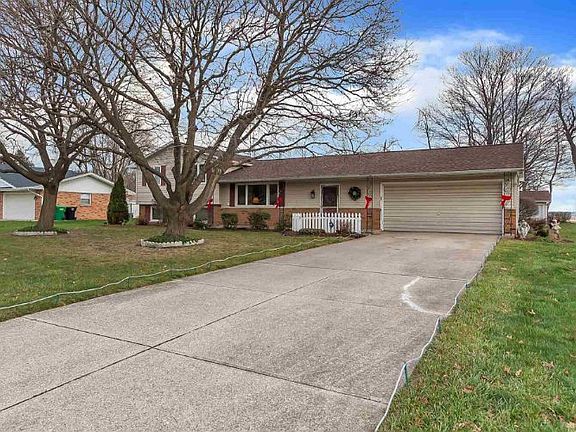 3rd image of 58370 Pam Dr