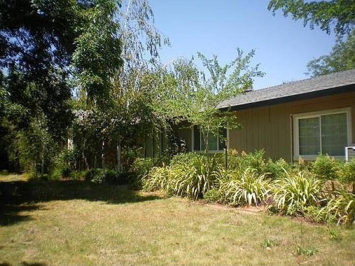 2nd image of 9239 Knights Ln