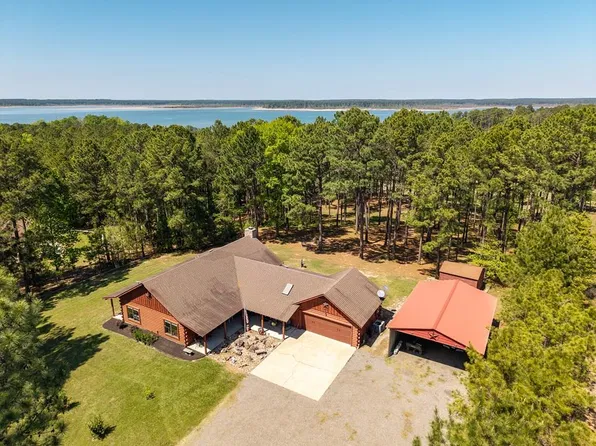 560 Private Road 8525, Broaddus, TX 75929