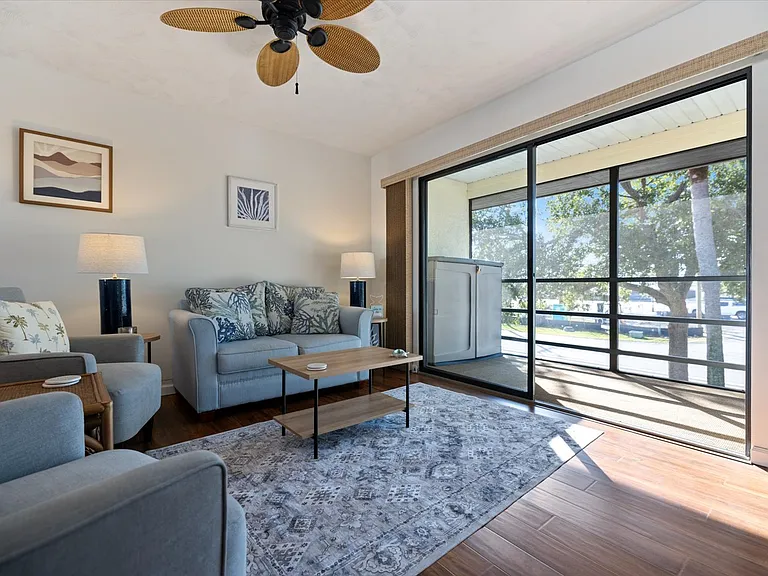 431 Airport Ave E #207 — Photo 16