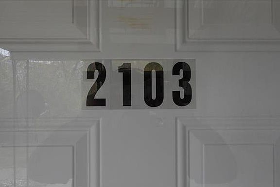 4th image of 2103 Baldwin Ln