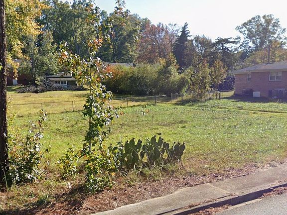 4th image of 552 Springdale Dr