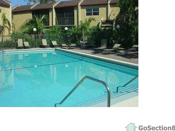 4th image of 4427 Treehouse Ln #D