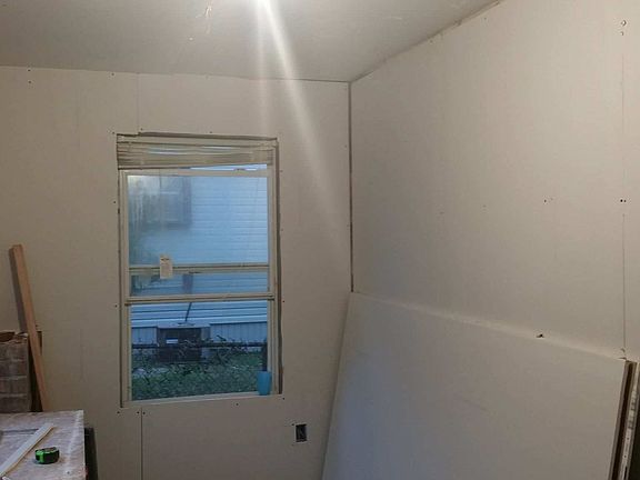 5th image of 1105 N I St