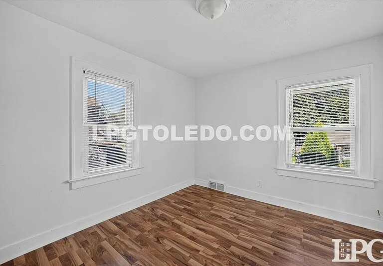 414 Bender Dr — Photo 23