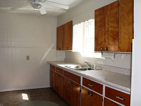 5th image of 179 E Ford Ave