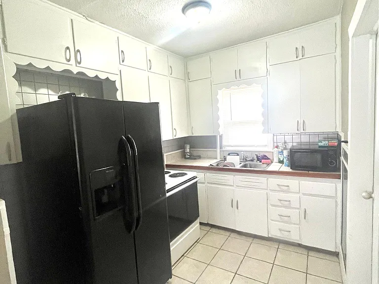 214 N Richmond Ave — Photo 6