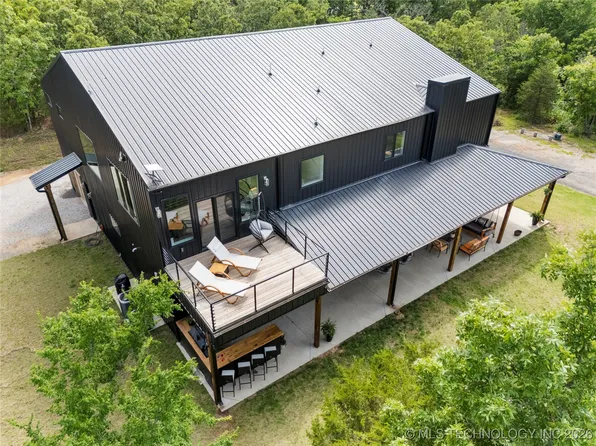 8562 Adams Creek Rd, Beggs, OK 74421