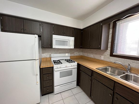 2nd image of 15100 Quail Hollow Dr #1