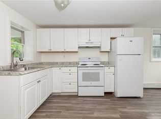 80 W Dorsey Ln #C, Hyde Park, NY 12538