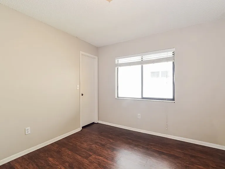 321 Alba Ln — Photo 12