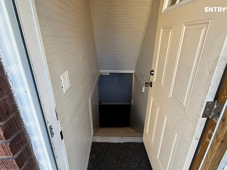 716 Washington St #2 — Photo 7