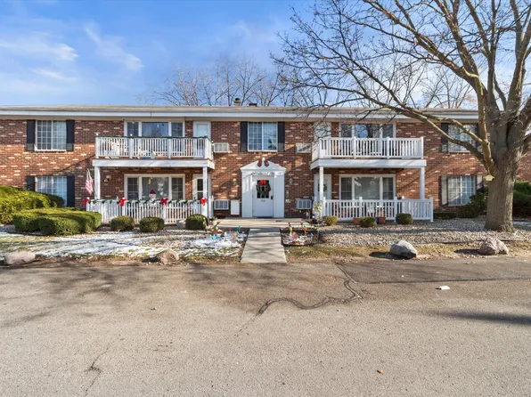 516 Laurel Lake Rd, Thiensville, WI 53092