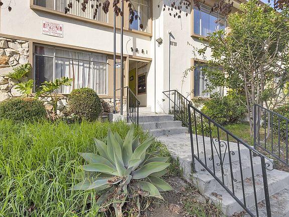 5th image of 3867 Potomac Ave APT 5