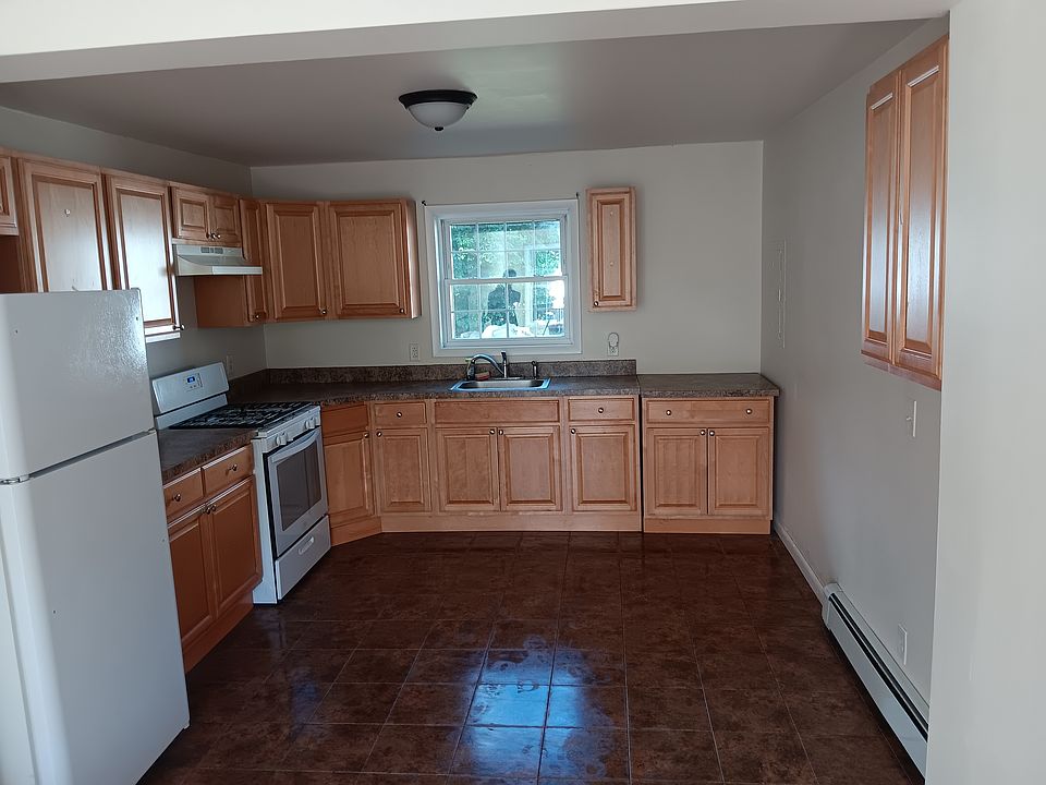 1st image of 12 N Maple Ave #1