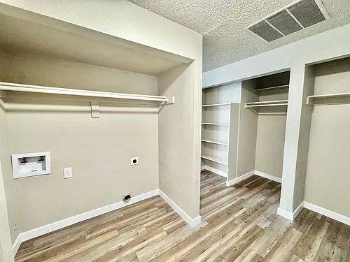 351 Gahart Dr #D Photo 1