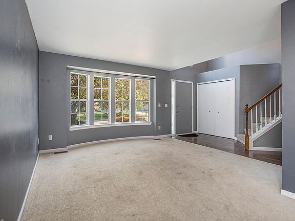 4th image of 8425 Barrington Dr