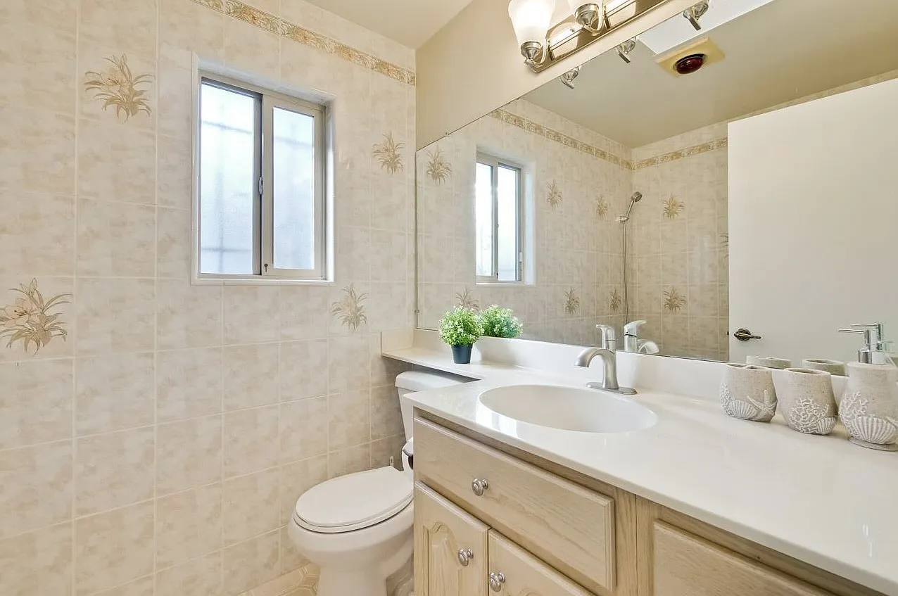 7488 Bayliss Ct — Photo 4