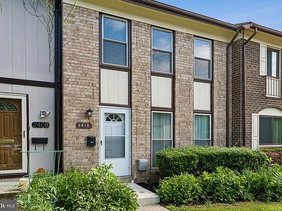 2nd image of 2410 Sun Valley Cir #6