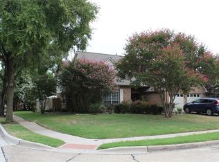 353 Clayton St, Grand Prairie, TX 75052